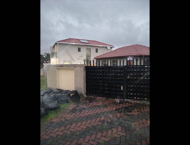 3 BEDROOM HOUSE FOR SALE IN DAWN PARK EXT